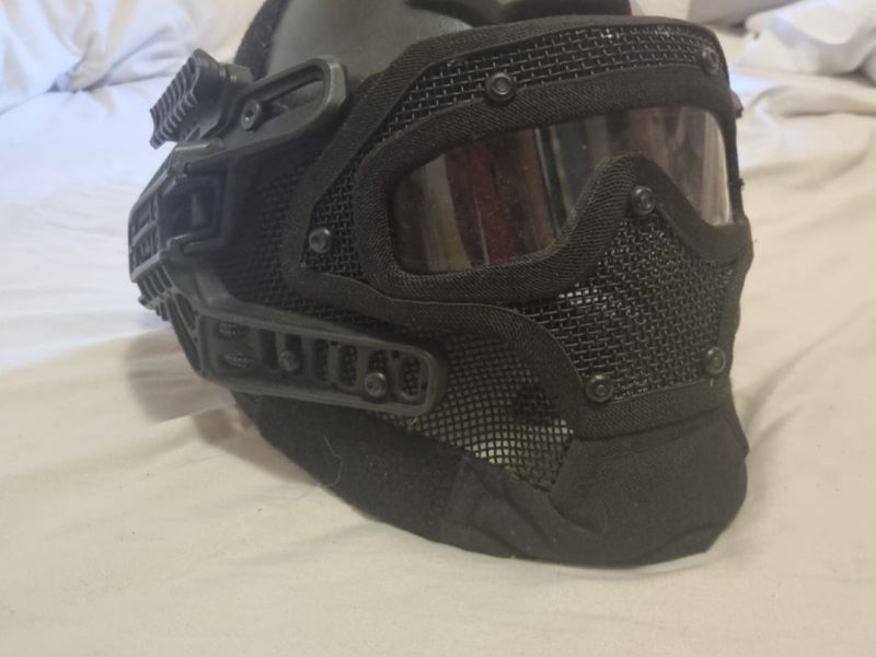 Casco táctico