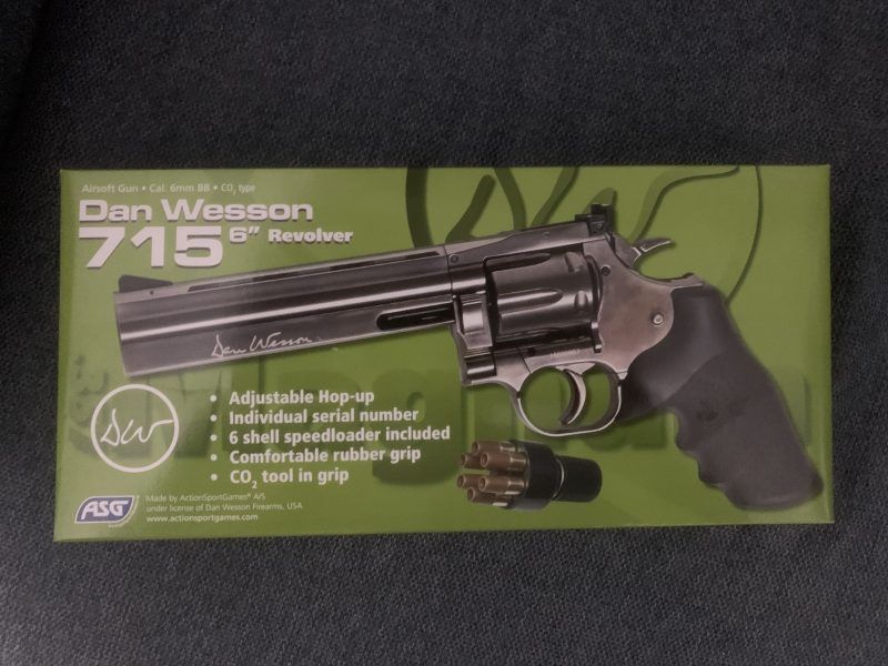 revolver Dan Wesson