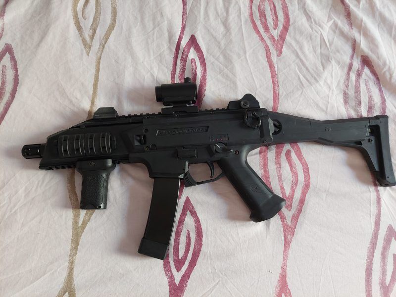 VENDO ASG SKORPION EVO3 A1 CON 5 CARGADORES Y ACCESORIOS
