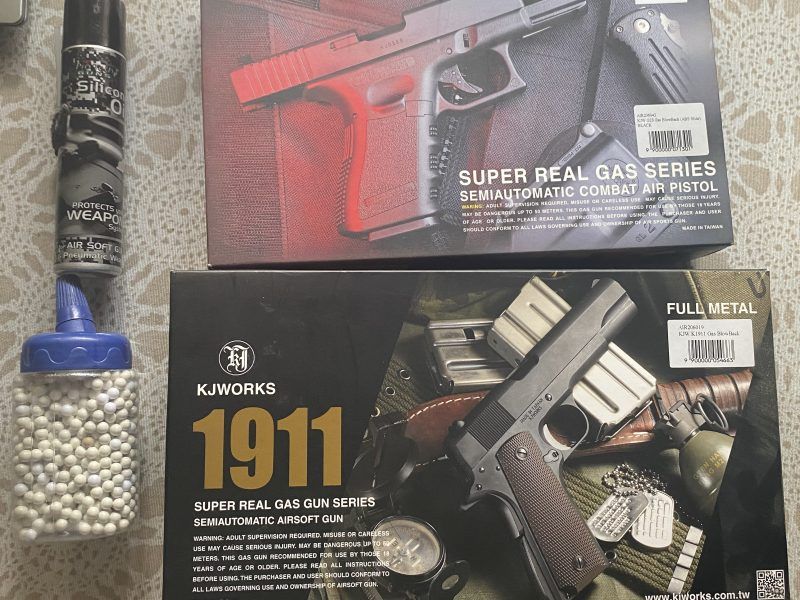 1911 y GLOCK 23 KJWORKS