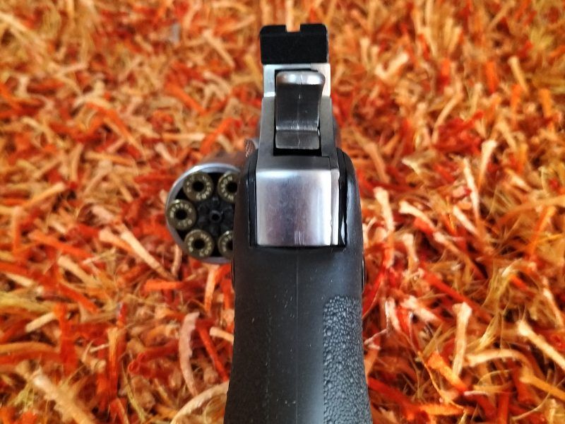 Revolver dan Wilson co2