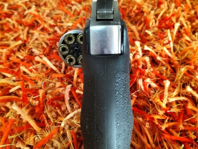 Revolver dan Wilson co2
