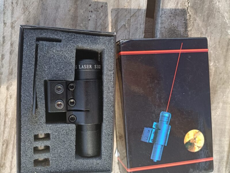 PUNTERO LASER ROJO CON SOPORTES DE TEJEDOR TÁCTICO JS (JS-JG8R)