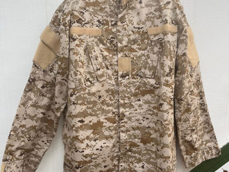 UNIFORME DIGITAL DESERT US ARMY G1, TALLA L. 3 PARTES: CHAQUETA, CAMISETA Y PANTALON