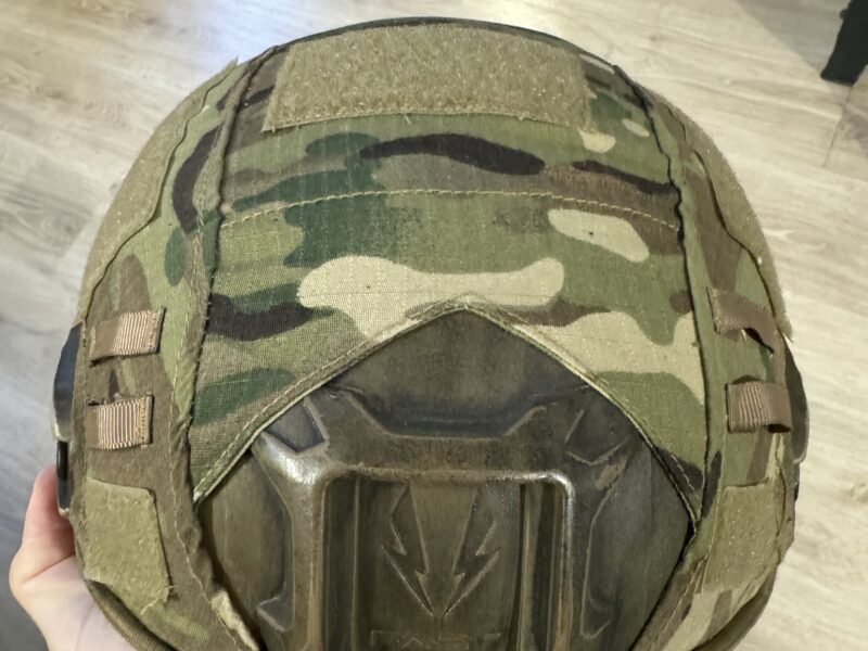 Casco + rodilleras
