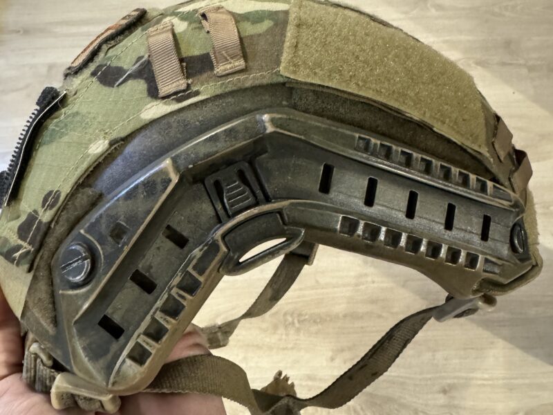 Casco + rodilleras