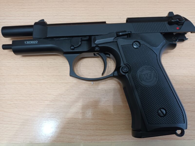 PISTOLA BERETTA DE GAS CALIBRE 5,5 DE AIRSOFT NO SE HA USADO