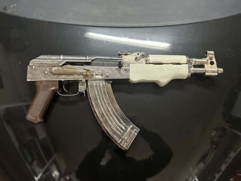 Ak E$L plata