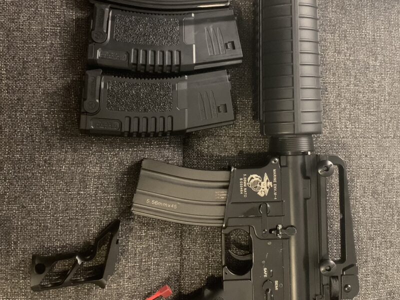 Vendo SPECNA ARMS SA-B01 mejorada y con cargadores