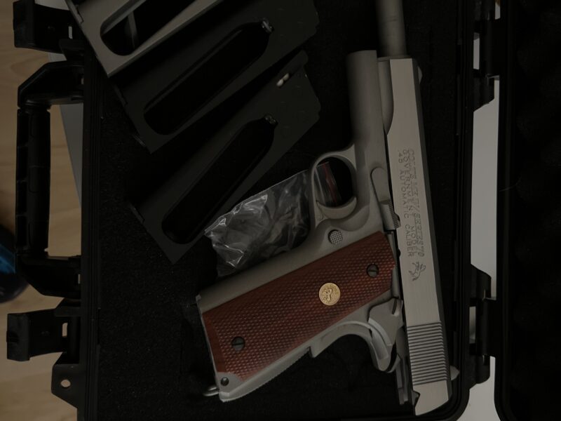 Colt 1911 plata