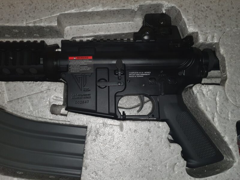 TR16 R4 Commando G&G