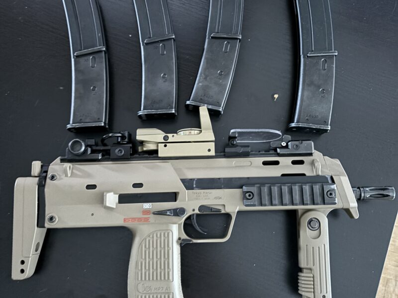 Mp7 GBB Tokio Marui + 4 cargadores