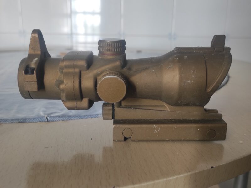 Punto rojo ACOG