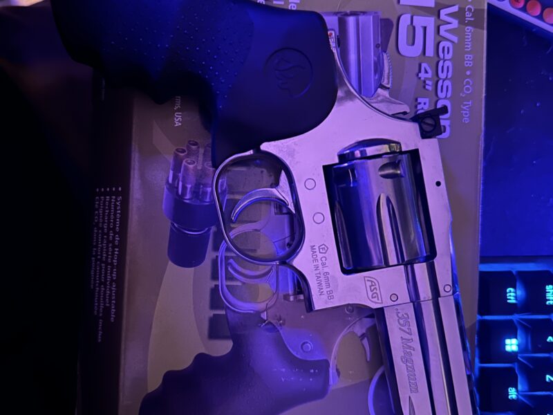 Revolver dan wesson 715 cromado