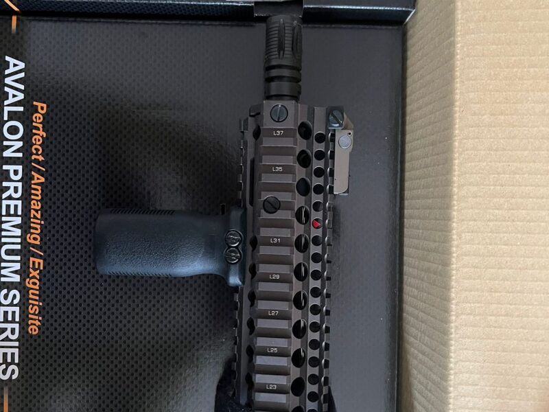 REPLICA AEG M4 VFC AVALON MK18 DANIEL DEFENSE NEGRA/TAN - VEGA FORCE