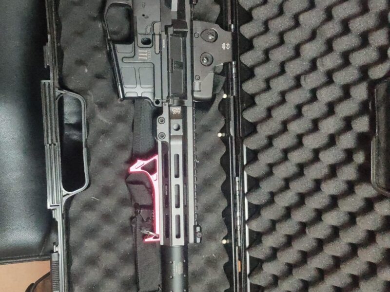 Fusil Secutor Astra III 6 cargadores, Silenciador, 2 empuñaduras, mira holográfica, 2 Baterías 11.1 Y maletín