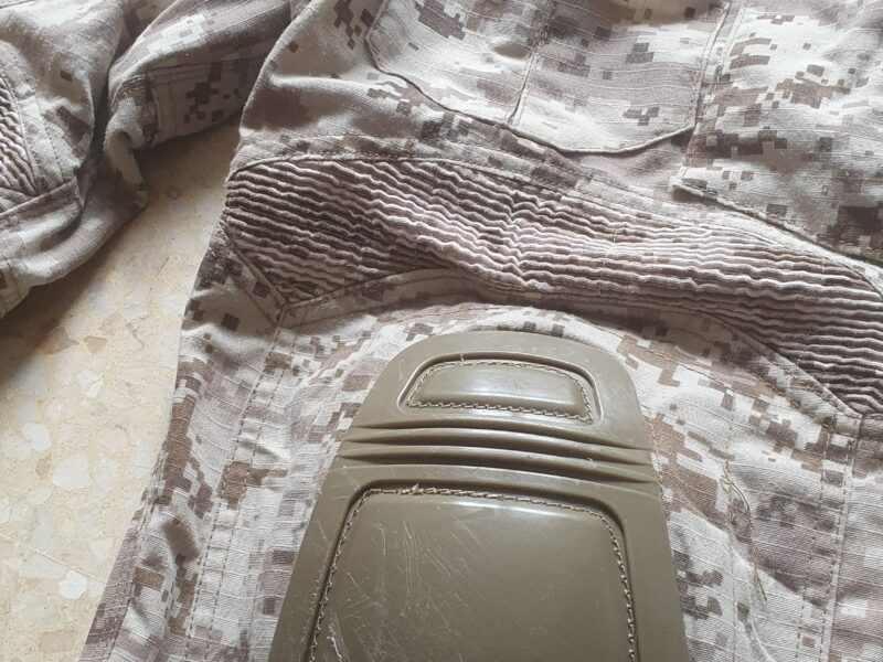Pantalón táctico Delta Tactics camuflaje árido pixelado
