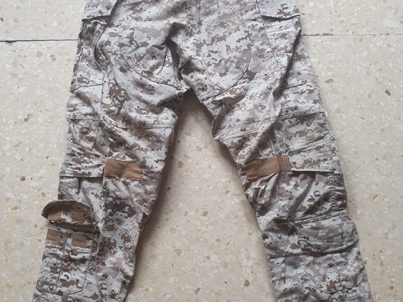 Pantalón táctico Delta Tactics camuflaje árido pixelado