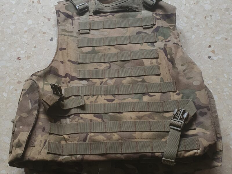 Chaleco táctico Delta Tactics (camuflaje verde)