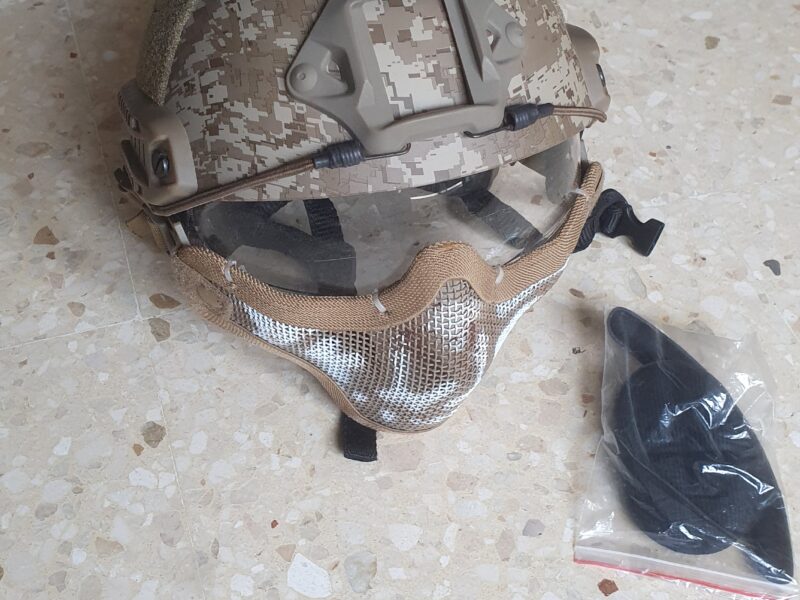 Casco táctico con gafas protectoras y rejilla protección bocal (camuflaje)