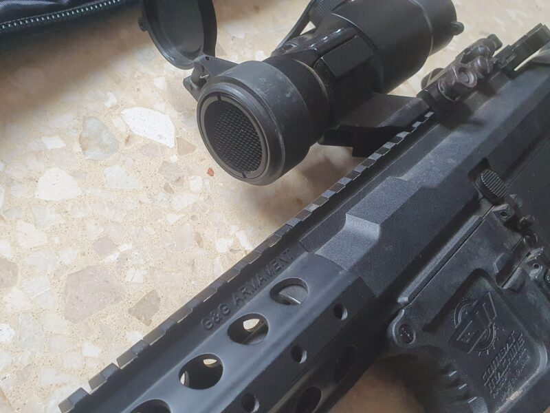 G&G CM16 FFR A2 (Con accesorios y funda)