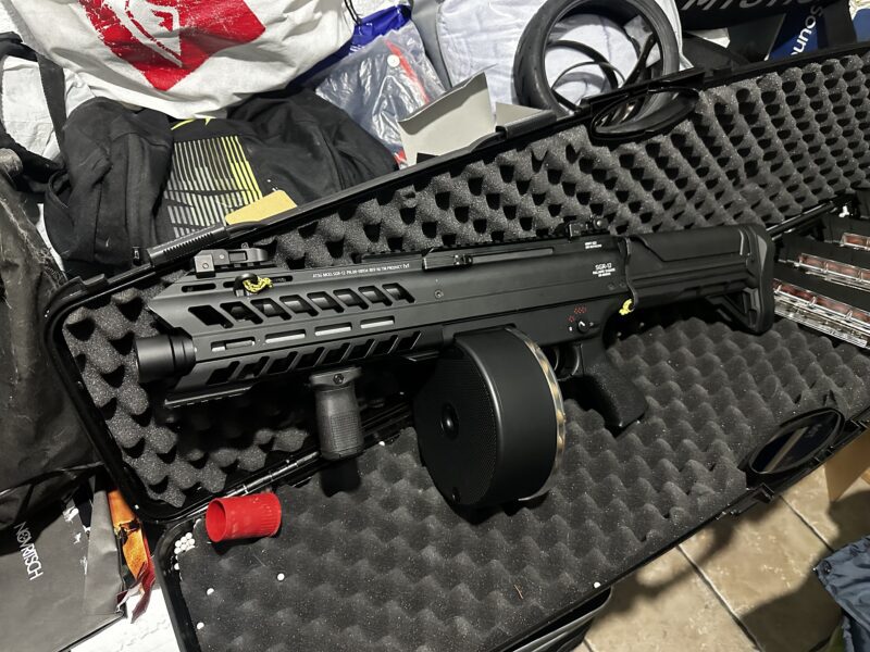 Escopeta eléctrica SGR 12 de Tokyo marui
