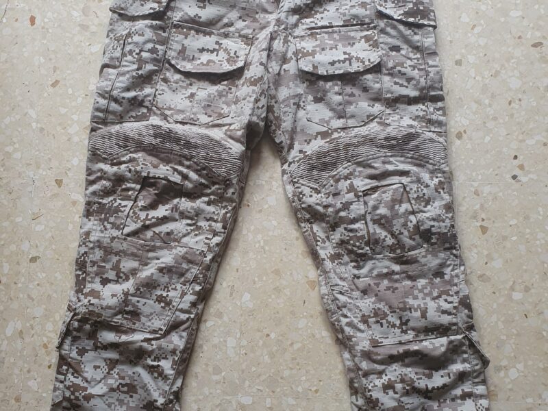 Pantalón táctico Delta Tactics camuflaje árido pixelado