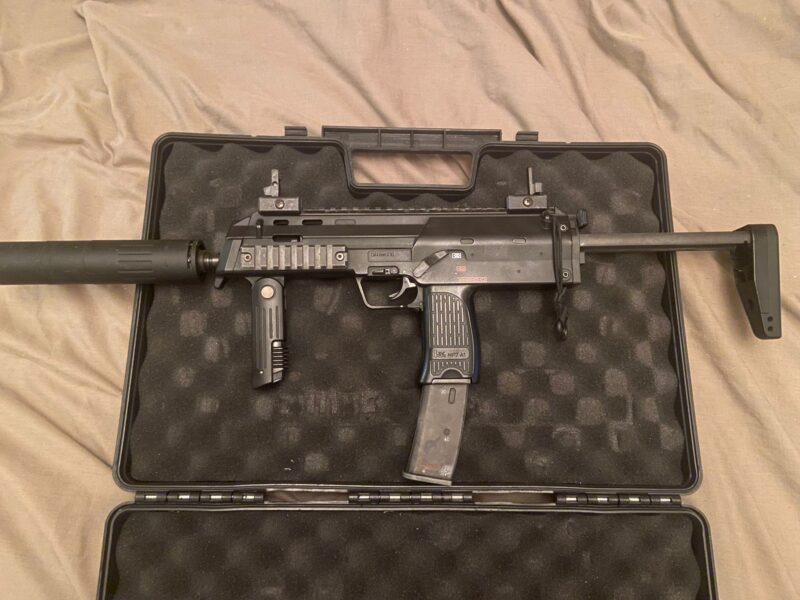 MP7 A1 GBB TOKYO MARUI Y 5 CARGADORES