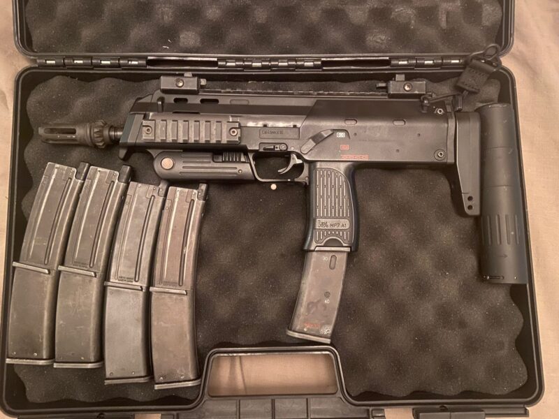 MP7 A1 GBB TOKYO MARUI Y 5 CARGADORES