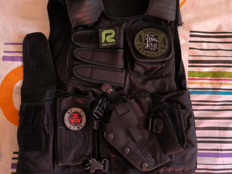 UNIFORME CAMUFLAJE + CHALECO