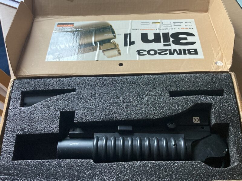 Lanza granadas Corto M203