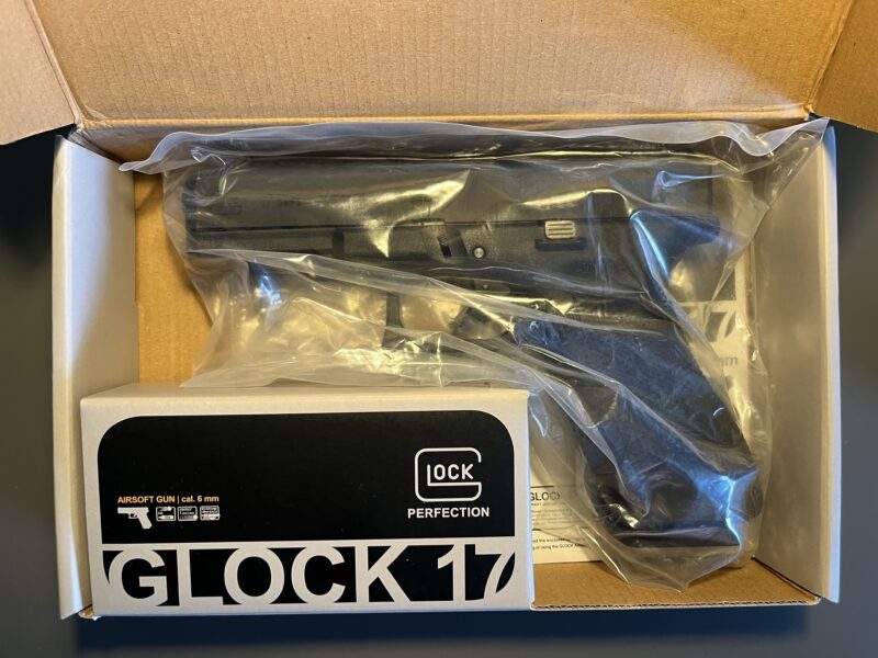 Umarex Glock 17 Gen5 con accesorios