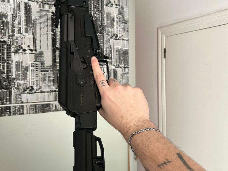REPLICA AEG AK STORM TOKYO MARUI NEXT GEN RECOIL NEGRA