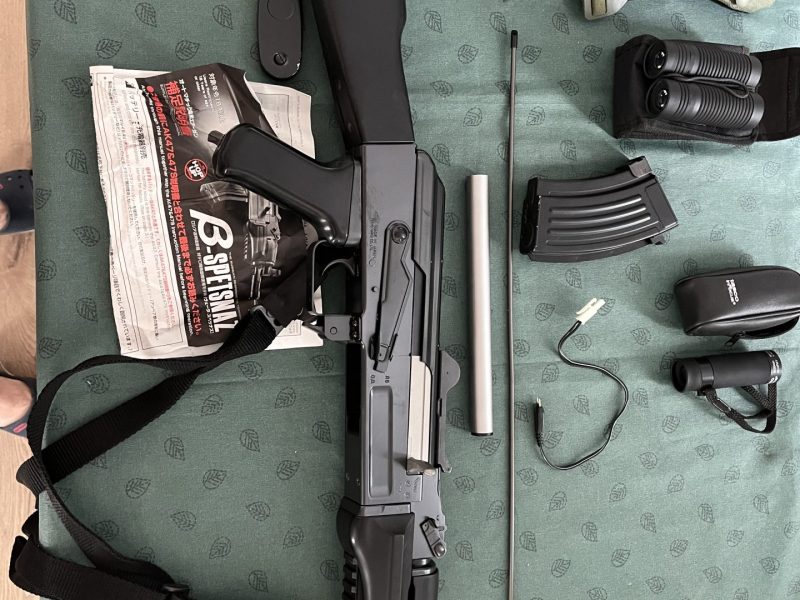 Réplica AK 47 Spetsnaz con funda y complementos