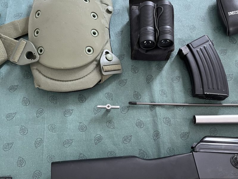 Réplica AK 47 Spetsnaz con funda y complementos