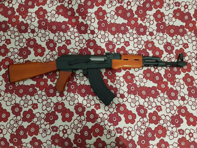 KALASHNIKOV AK-47