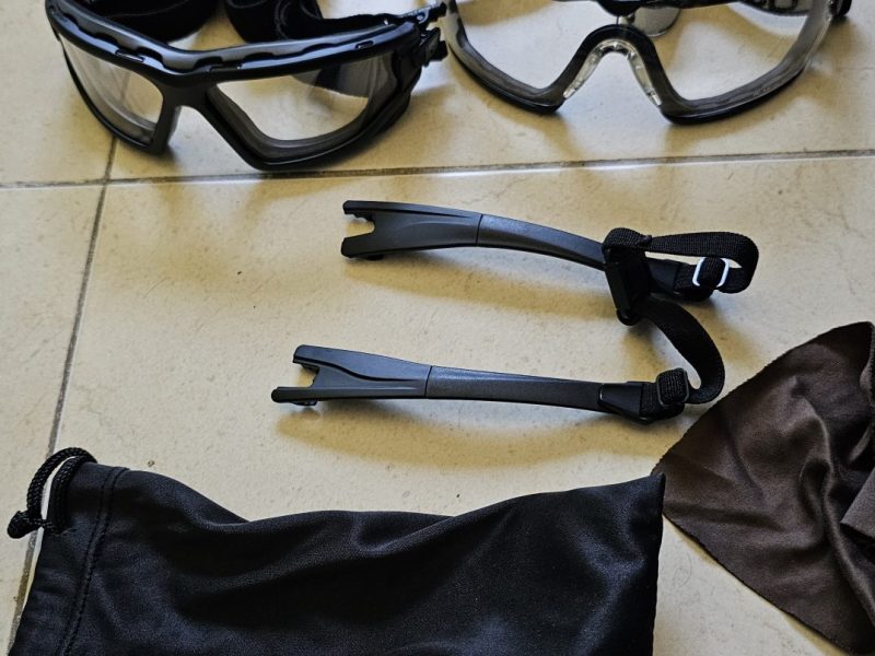 Casco + rodilleras y gafas