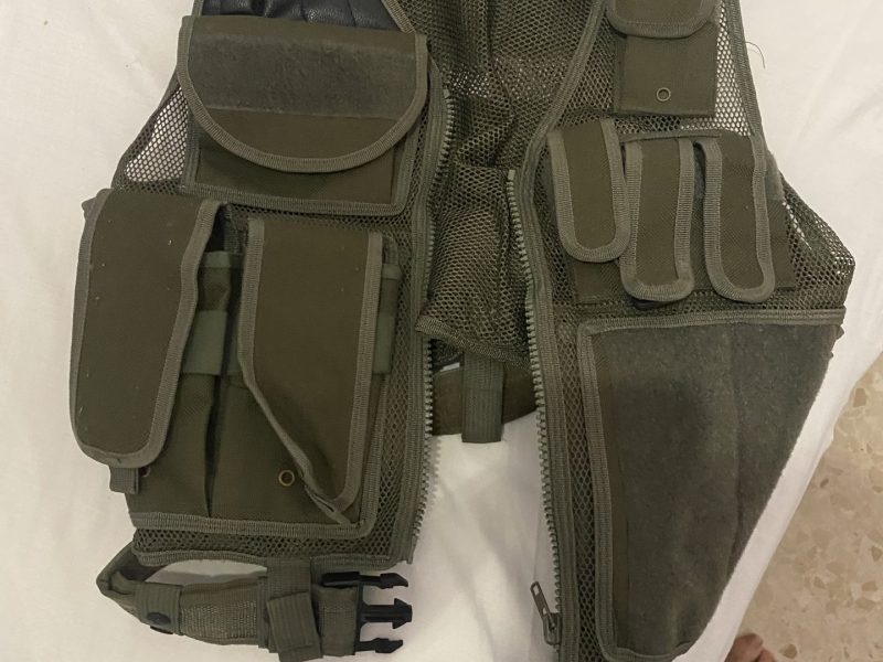 M16A3 FULL METAL CON CHALECO TÁCTICO Y GAFAS DE PROTECCIÓN, REGALO MACUTO PARA TRANSPORTE