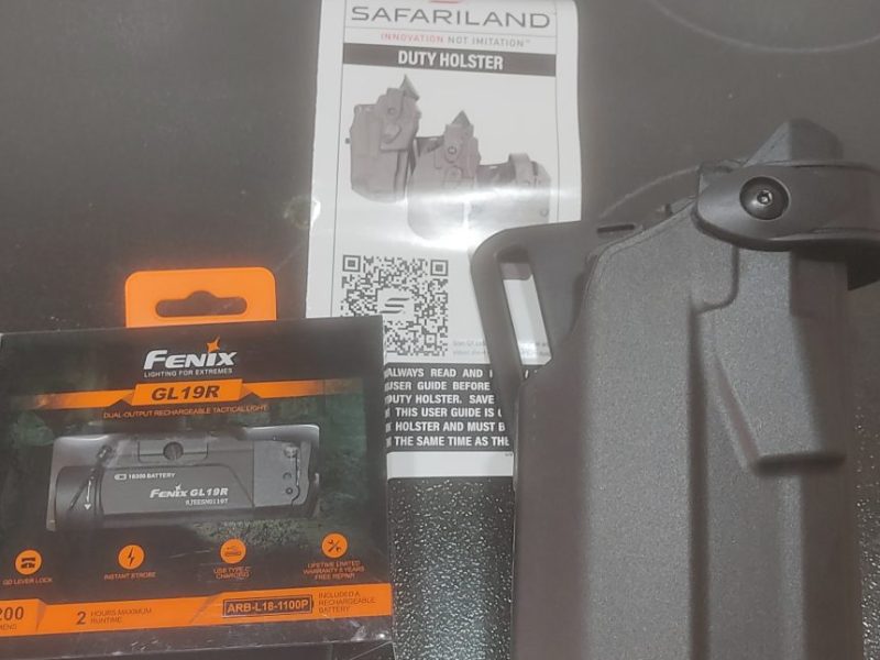 Funda Safari + Linterna Fénix