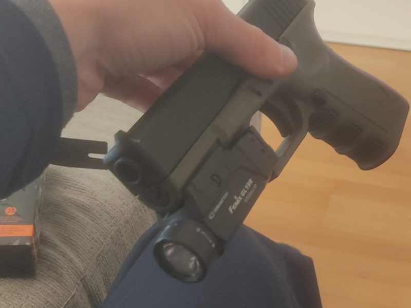 Funda Safari + Linterna Fénix