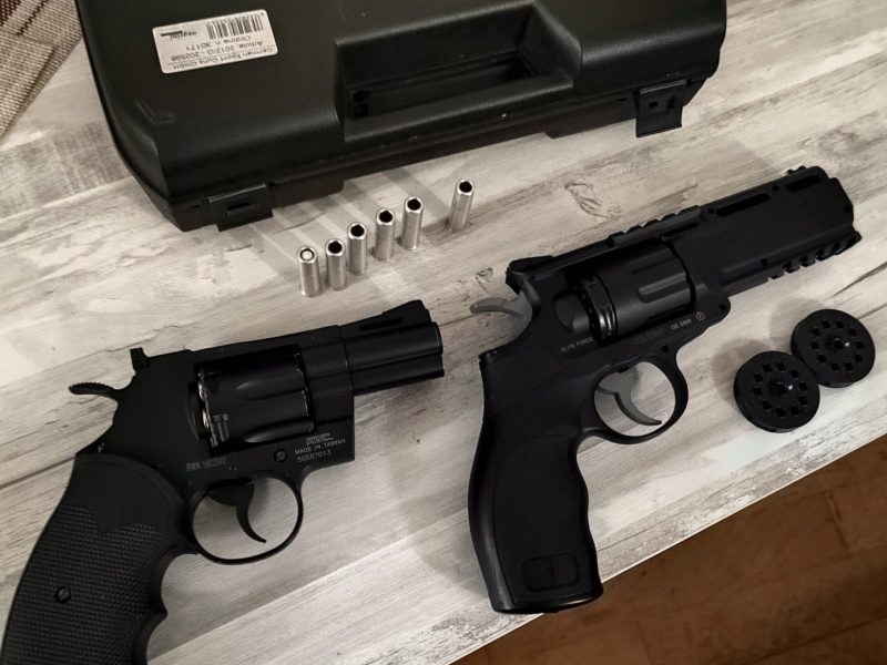 Pack revolver