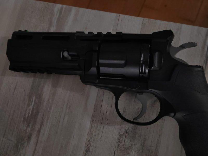 Pack revolver