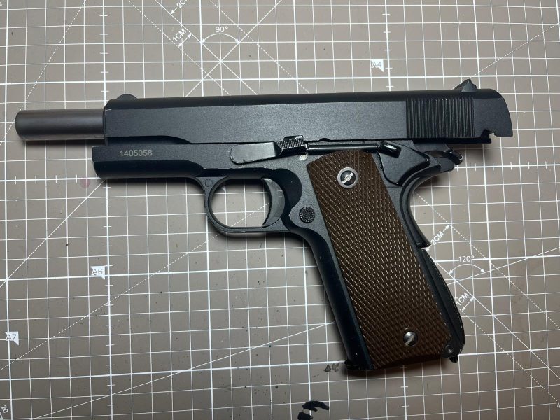 Pistola 1991 KWC