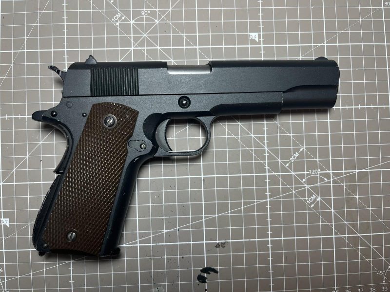 Pistola 1991 KWC