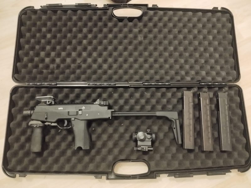 MP9 GBB ASG + 3 CARGADORES + MIRA RACCOON RED DOT