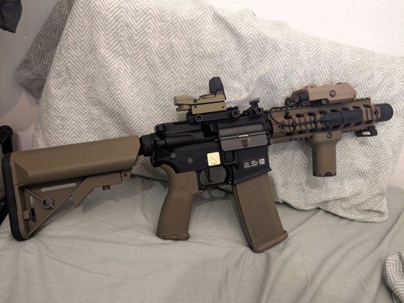 M4 SPECNA ARMS SA-E05 EDGE 2.0 UPGRADEADA NUEVA