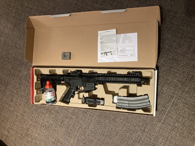 Croshman M4 Semi Auto/Full Auto CO2 balines 4,5