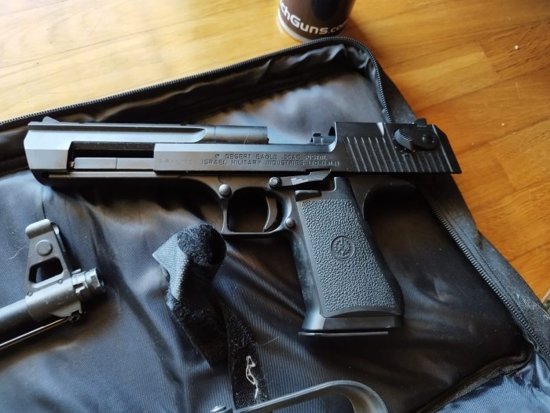 Kit iniciacion Desert Eagle, Ak47 y muchos extras