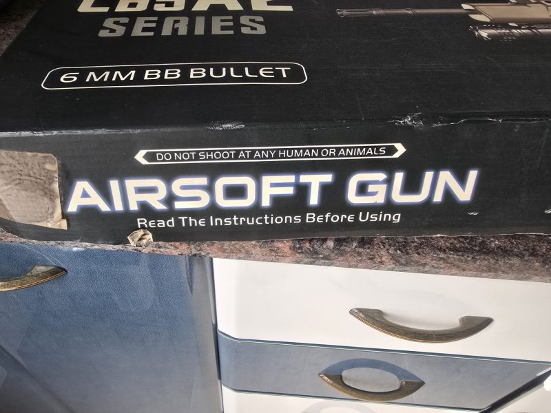 Airsoft gunL85A2