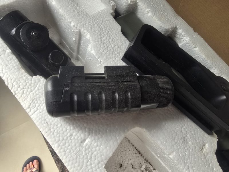 Airsoft gunL85A2